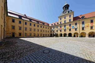 2019 04 30 5DIV9339 Zeitz Schloss Moritzburg Innenhof