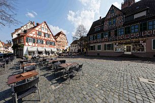 2019 04 01 5DIV8463 Ladenburg Marktplatz