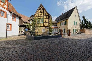 2019 04 01 5DIV8464 Ladenburg Marktplatz