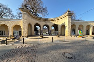 IMG_9629 Bad Pyrmont Eingang Kurpark null