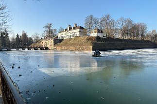 IMG_9632 Bad Pyrmont Schloss null