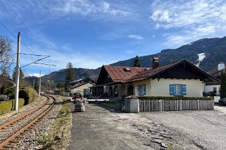 IMG_7486 Ehemaliger Bahnhof Schmölz null
