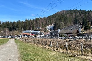 IMG_7495 Weg zur Talstation Kreuzeckbahn null