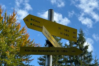 IMG_8492 Wegweiser hinter Römerweg null