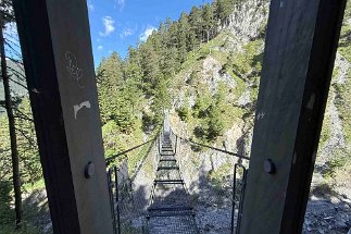 IMG_3015 Hängebrücke Sulzleklamm null
