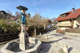 IMG_2273 Partenkirchen Brunnen Faukenstraße null