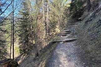 IMG_2276 Weg zur Schalmeischlucht null