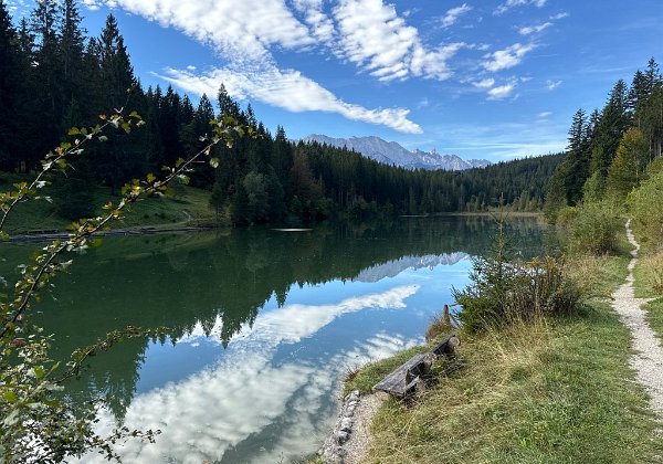 Klais - Tennsee - Barmsee - Krün Leichte Wanderung Dauer: 2:30 Std. - Länge: 9,7 km Aufstieg: 51 m - Abstieg: 110 m