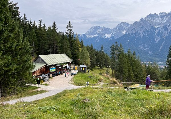 Hoher Kranzberg - Ferchensee - Lautersee Leichte Wanderung Dauer: 3:00 Std. - Länge: 10,0 km Aufstieg: 215 m - Abstieg: 510 m