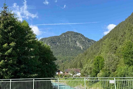 Mittenwald - Brunnsteinhütte - Leitersteig Mittelschwere Wanderung Dauer: 5:00 Std. - Länge: 12,6 km Aufstieg: 822 m - Abstieg: 822 m