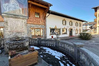 IMG_0633 Wallgau Dorfplatz null