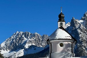 2022 02 13 IMG_7766 Kapelle Maria Koenigin vor Karwendel