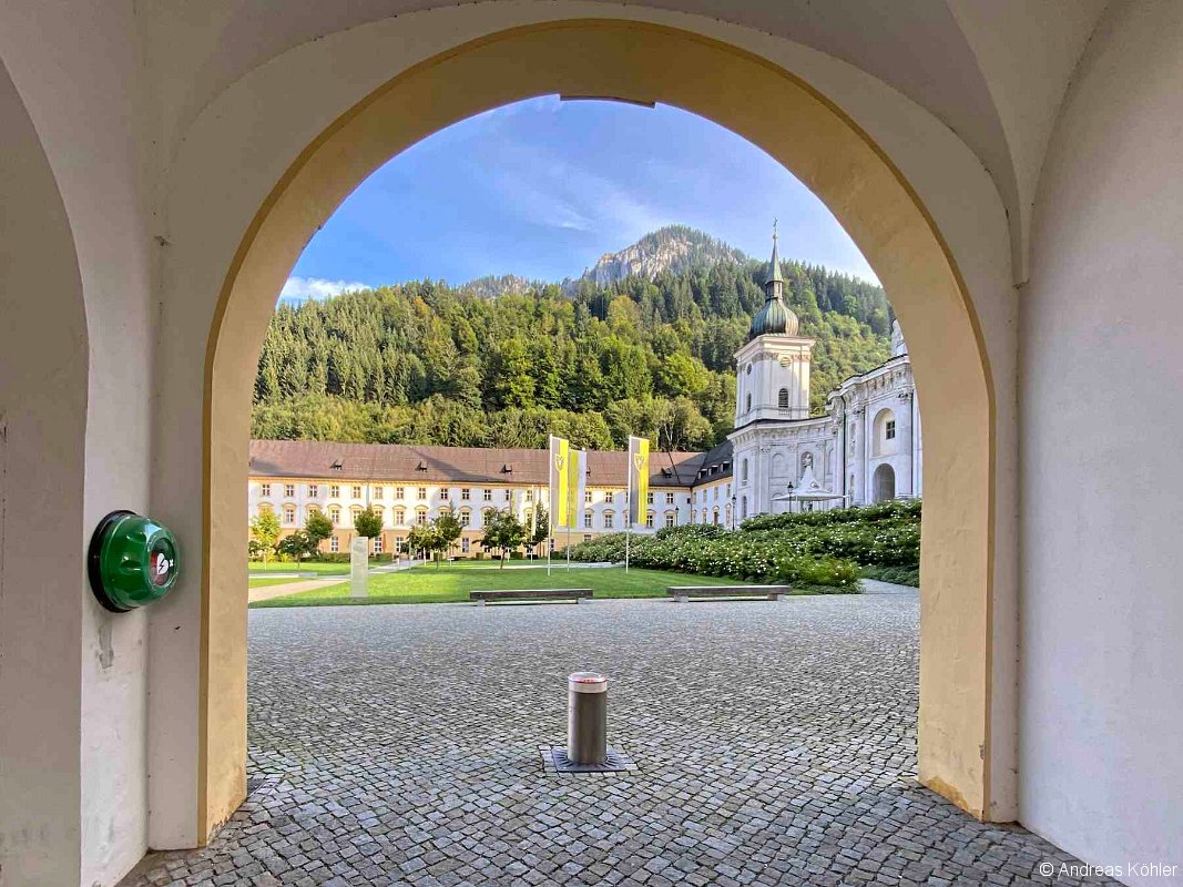 Kloster Ettal Durchblick