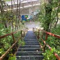 Stahltreppen zum Graben