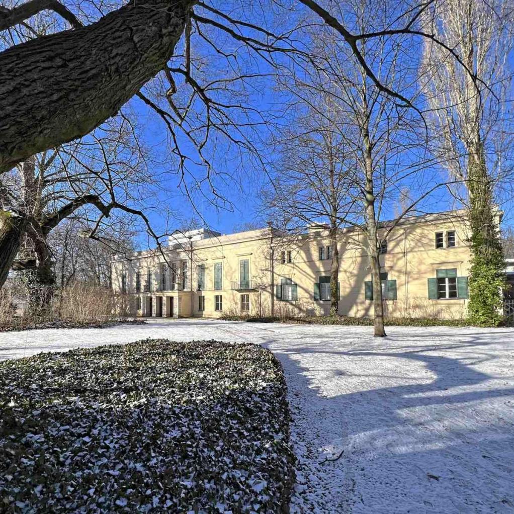 Berlin Schloss Glienicke