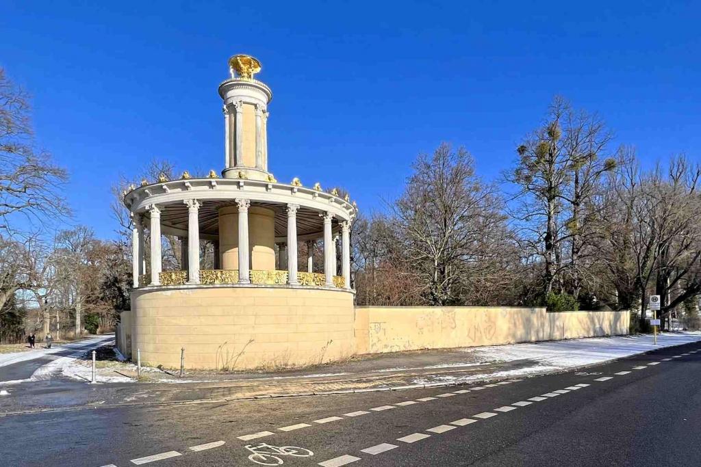 Berlin Schloss Glienicke Große Neugierde