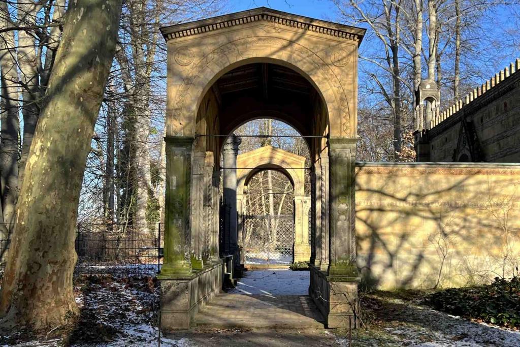 Berlin Schloss Glienicke Klosterhof Eingang