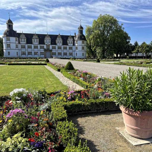 Paderborn Schloss Neuhaus