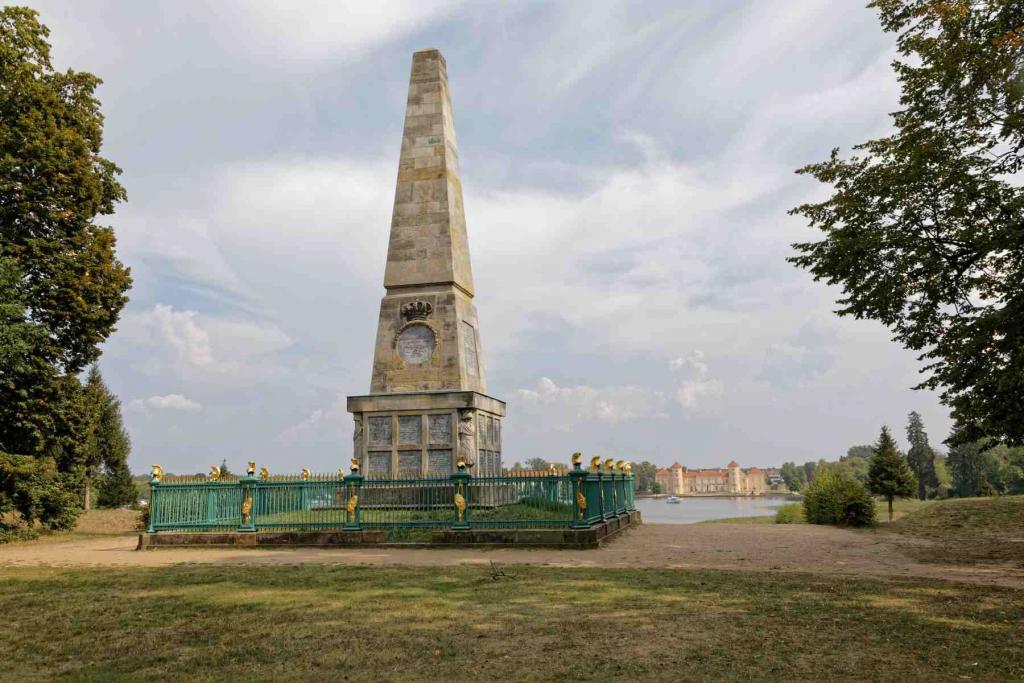 Schloss Rheinsberg Obelisk