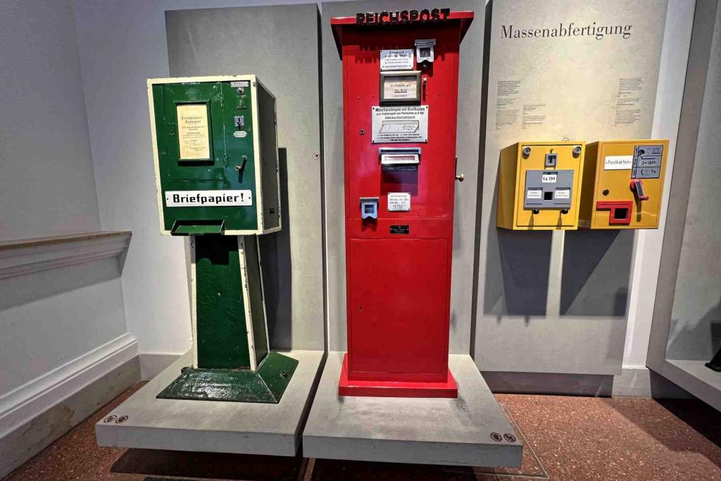 Berlin Postmuseum Automaten