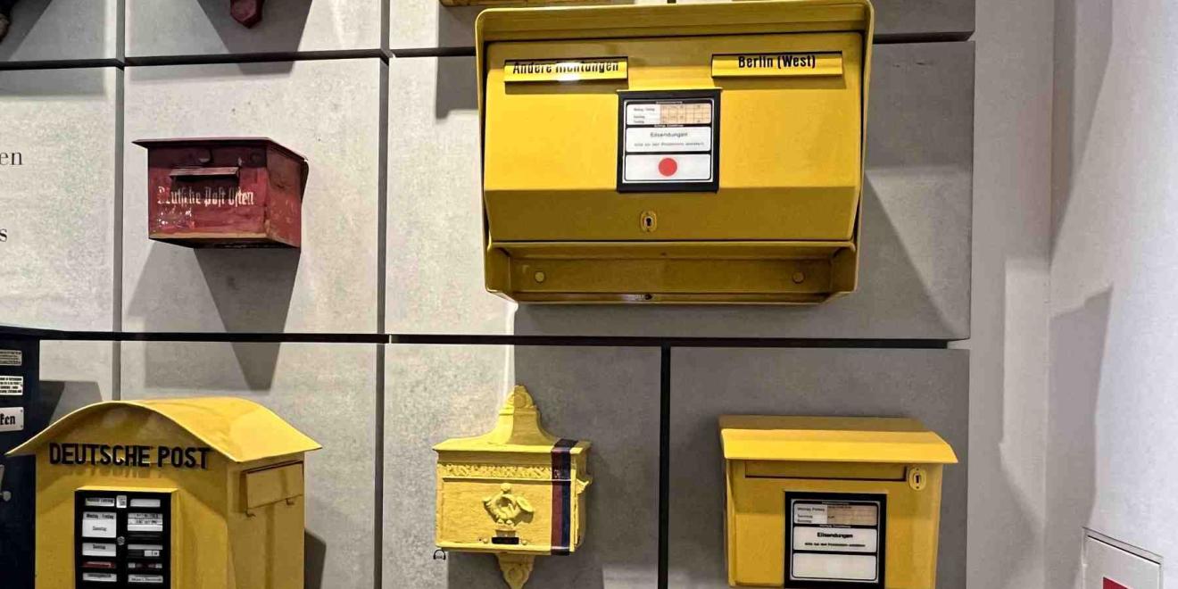 Berlin Postmuseum Briefkästen