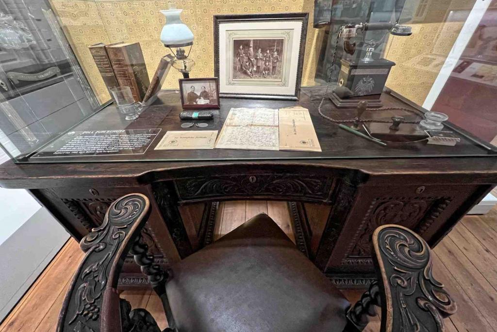 Zollmuseum Schreibtisch