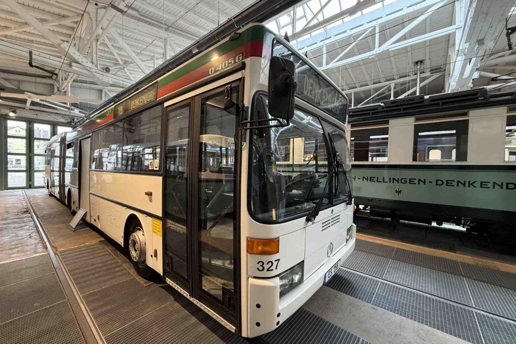 Straßenbahnmuseum Büsing Duo Bus 327