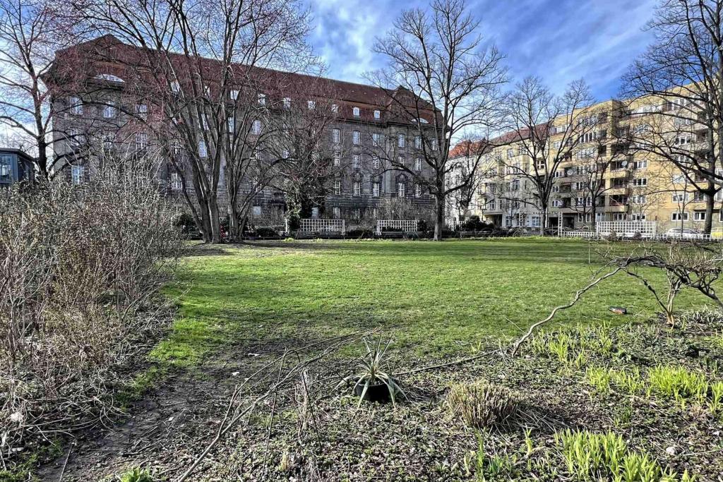 Berlin Charlottenburg Sophie Charlotte Platz