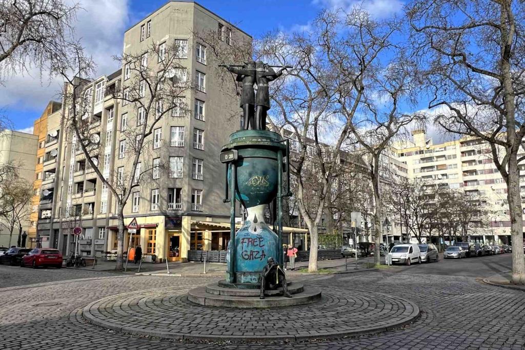 Berlin Doppelgängeradmiral