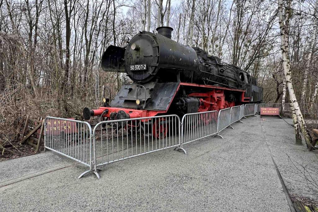 Berlin Natur Park Südgelände Dampflok BR52