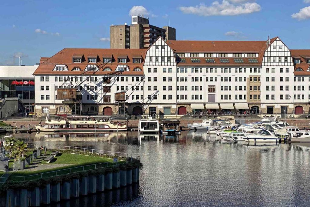 Berlin Tempelhof Hafen