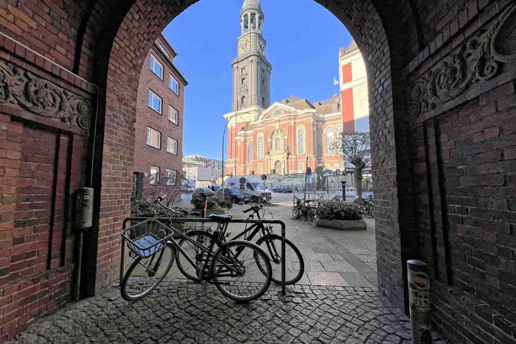 Hamburg Durchblick Michel