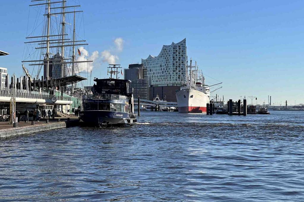 Hamburg Landungsbrücken