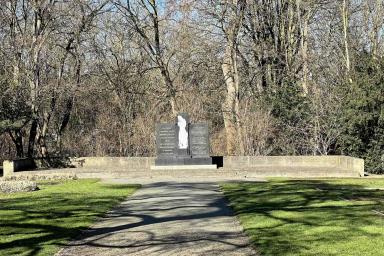 Ehrenfriedhof Maschsee Hannover