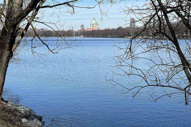 Blick zum Neuen Rathaus Maschsee Hannover Blick zum Neuen Rathaus