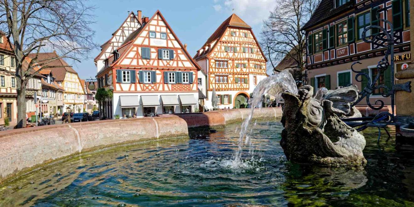Ladenburg Marienbrunnen Marktplatz