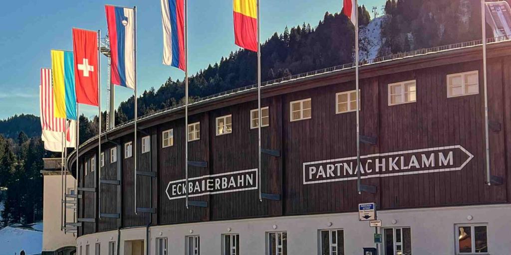 GAP Olympa Skistadion Frontansicht
