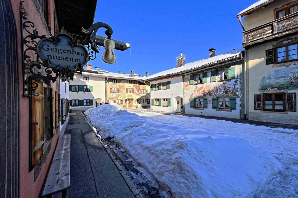 Mittenwald Geigenbaumuseum Winter