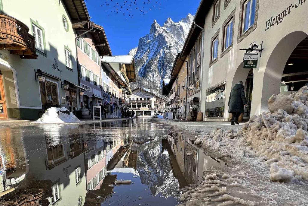 Mittenwald Hochstraße Spiegelung Winter