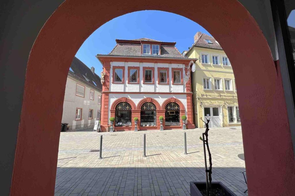 Volkach Durchblick Hauptstraße