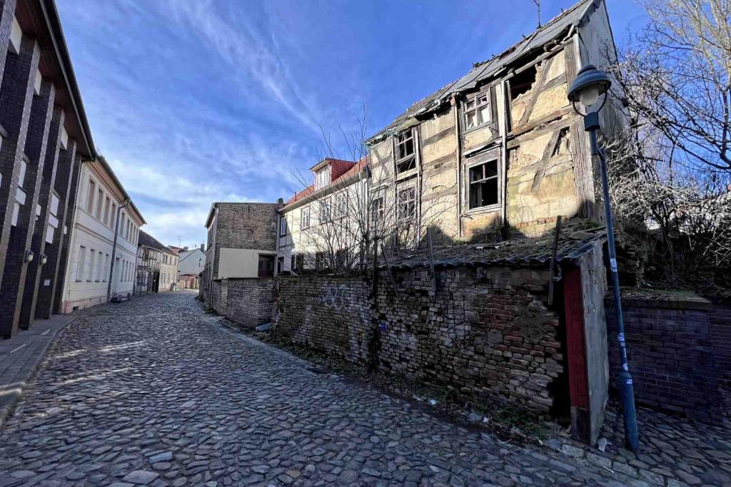 Nauen Ruine Neue Straße