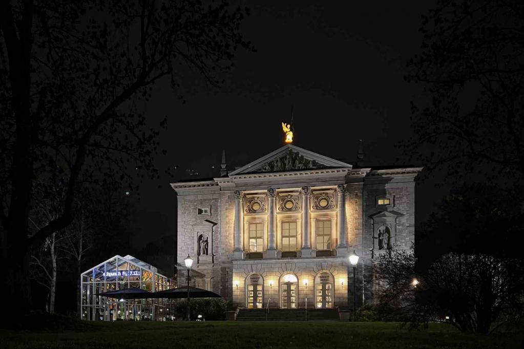Göttingen Deutsches Theater Nachtaufnahme