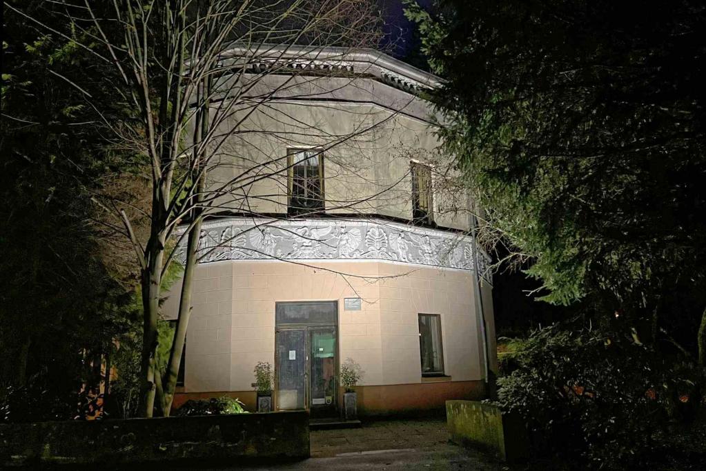 Göttingen Rohnssches Badehaus Nachtaufnahme