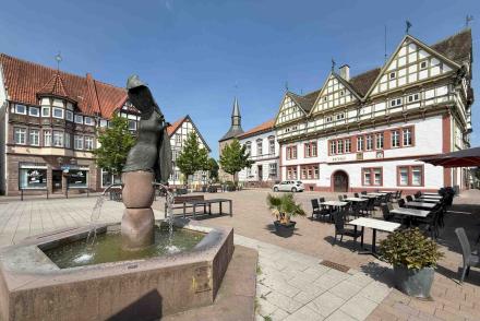 Blomberg Rathaus mit Alheyd Brunnen