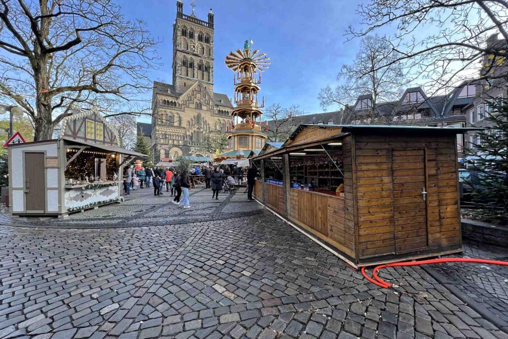 Neuss Quirinusmünster