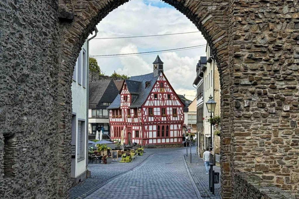 Rhens Kirchtor Rathaus