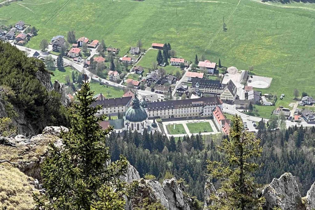 Tiefblick Kloster Ettal