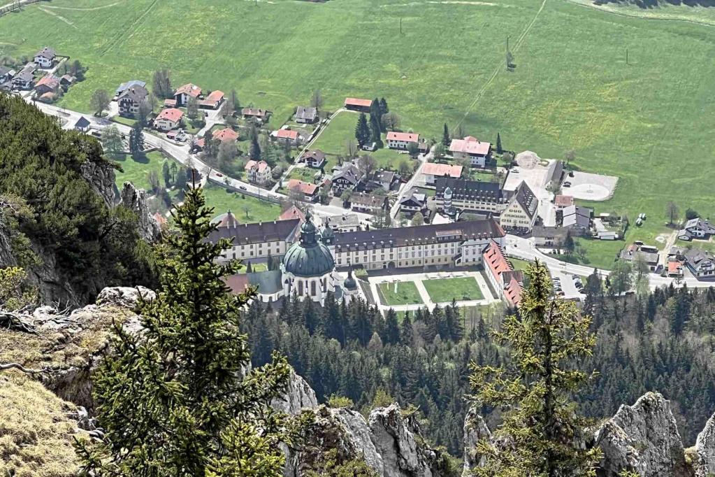 Tiefblick Kloster Ettal