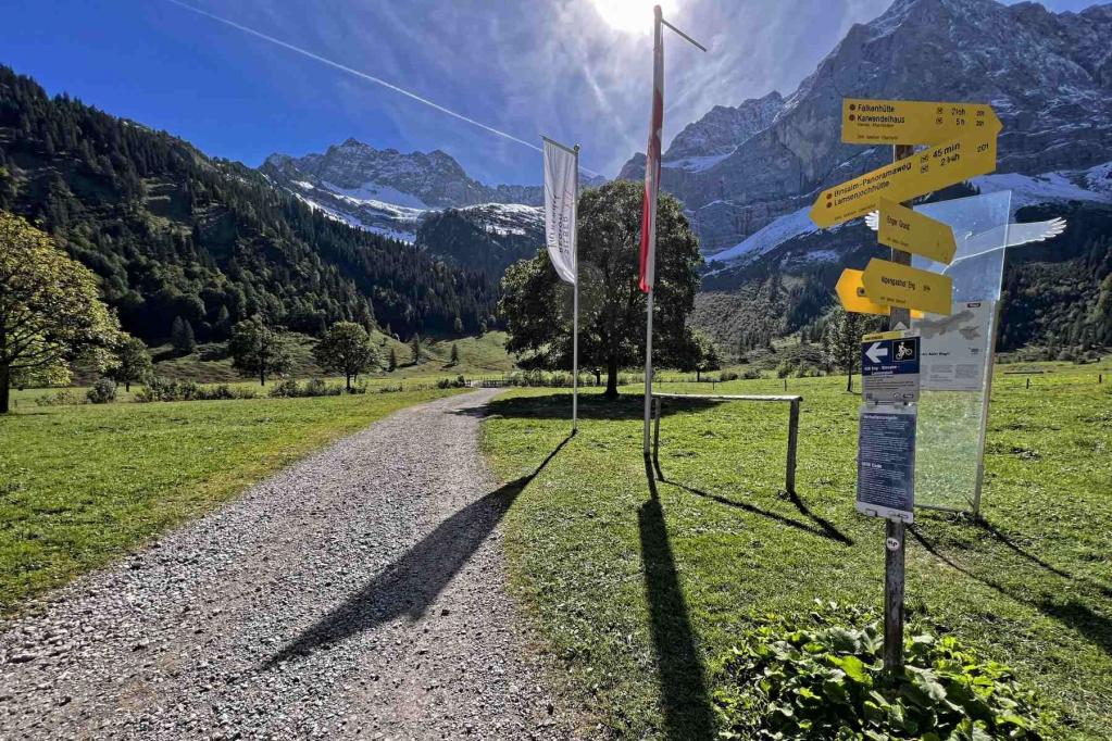 Engalm Wegweiser Panoramaweg