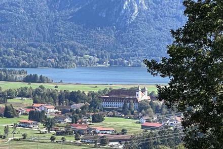 Wanderung Schlehdorf Blick Kloster